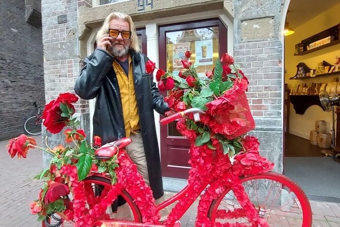 Explore Amsterdam canals on iconic Flower Bikes - The guides, the pace, and why small-group tours work here