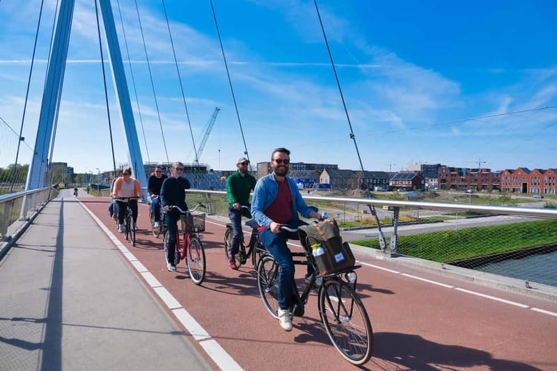 Food Tour by Bike: enjoy 6 bites and cycle trough Utrecht - Utrecht vegan food by bike, starting and finishing at Laag Catharijne