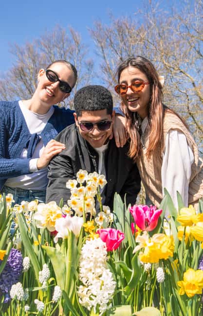 From Amsterdam: Keukenhof Ticket with Transfer - Optional Amsterdam canal cruise: a 1-hour UNESCO route with GPS audio