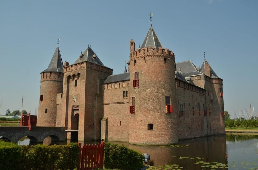 From Amsterdam: Muiderslot and De Haar Castle Tour - From Amsterdam to two castles: how the timing works