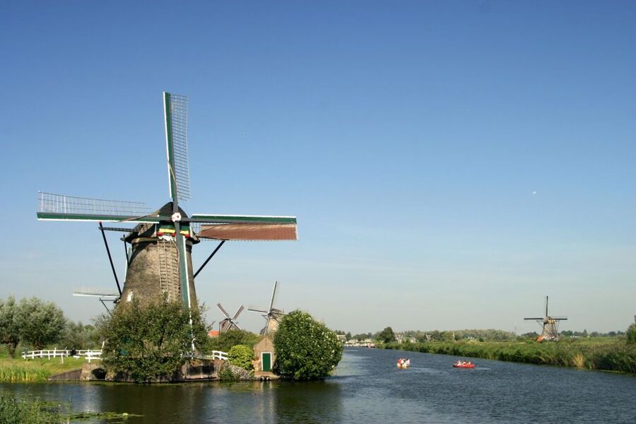 From Amsterdam: Private Day Trip to the Dutch Castles - Entering Muiden Castle: a UNESCO site you reach by drawbridge