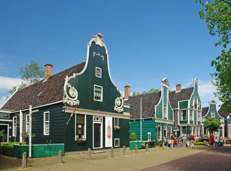 From Amsterdam: Volendam and Zaanse Schans Tour with Cheese - Why Zaanse Schans and Volendam Make Such a Good 5-Hour Escape