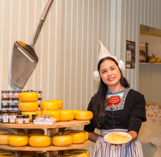 From Amsterdam: Volendam and Zaanse Schans Tour with Cheese - Zaanse Schans: Historic Windmill Village Photos Plus Real-Time Craft