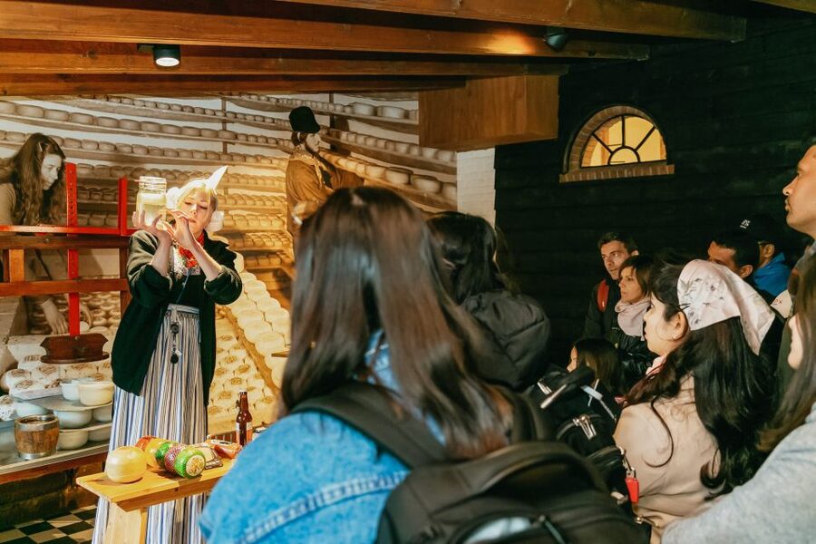 From Amsterdam: Volendam and Zaanse Schans Tour with Cheese - The Wooden Shoe Factory Stop: Watching Clogs Get Made