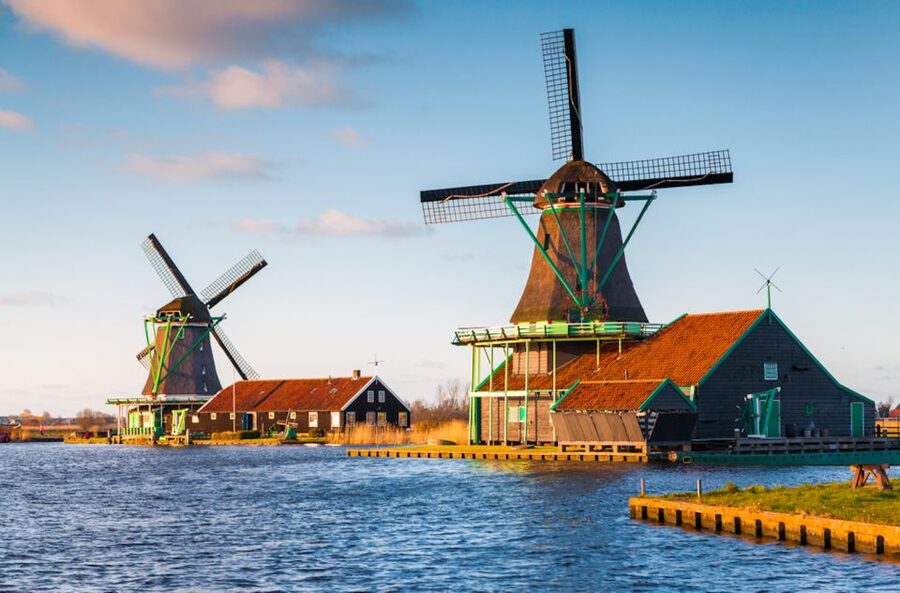 From Amsterdam: Windmills of Zaanse Schans Tour - Should you book the Windmills of Zaanse Schans Tour from Amsterdam?