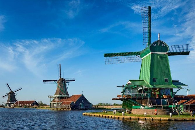 From Amsterdam: Zaanse Schans, Volendam, Giethoorn with Boat Tour - Zaanse Schans: windmills, clogs, and cheese factory tastings