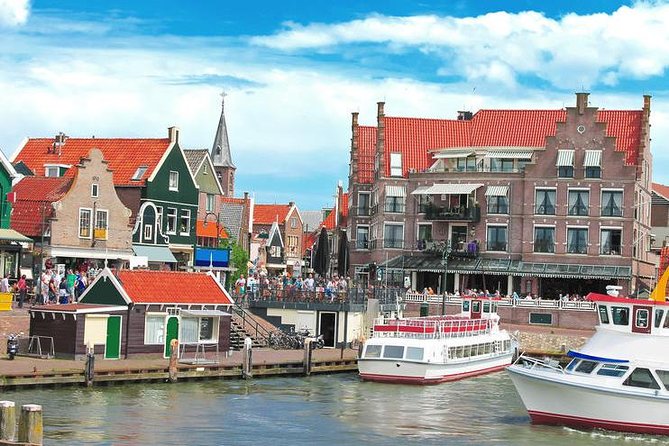 From Amsterdam: Zaanse Schans, Volendam, Giethoorn with Boat Tour - Tour pace and what to wear: the part that can make or break your day