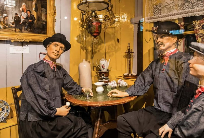 From Amsterdam: Zaanse Schans, Volendam & Marken Day Trip - Cheese demonstration and what to do with it, not just watch it
