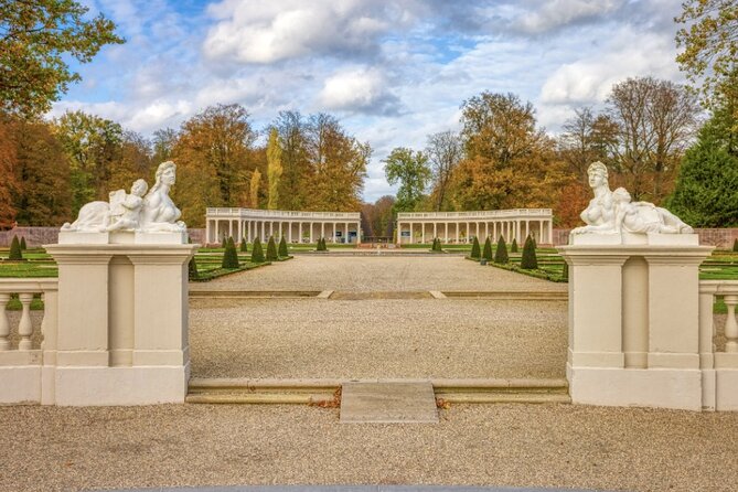 Full-Day Private Historic Royal Tour around Palaces and Castles - Price and value: what $444.56 per person is paying for