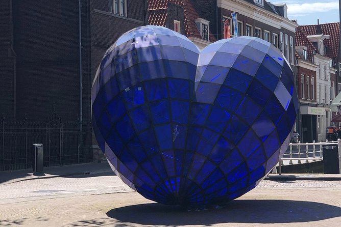 Get the best out of Delft by creating memories during our private walking tour! - Vermeer Centrum Delft: walking through the city’s painter connections