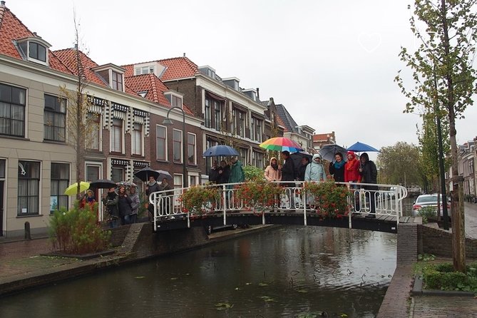 Get the best out of Delft by creating memories during our private walking tour! - Hofje van Pauw and Klaeuwshofje: the peace-and-quiet Delft style you will want more of