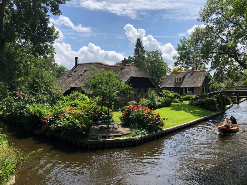 Giethoorm & Exploring the North of The Netherlands Tour - Two Fairy-Tale Villages, One Smooth Private Day