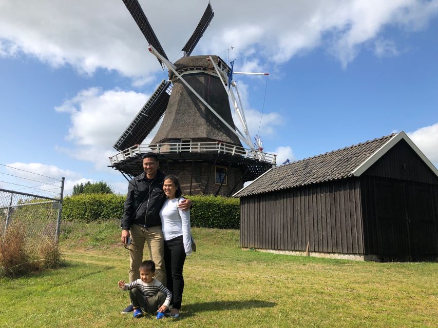 Giethoorm & Exploring the North of The Netherlands Tour - Giethoorn by Punter: The One-Hour Canal Cruise You’ll Remember