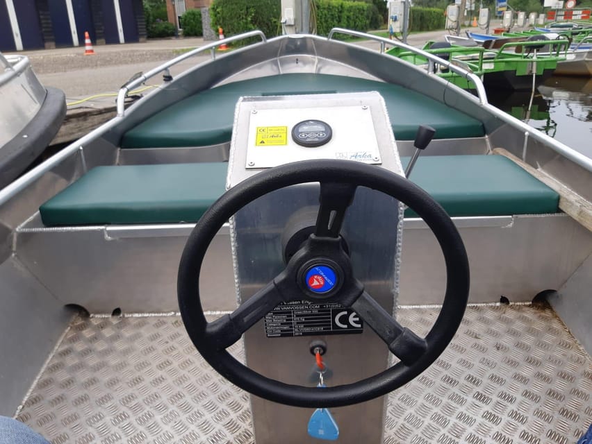 Giethoorn: 2 Hours 8 persons boat steeringwheel + cushions - Where You Start in Maaiensteeg (And How to Not Waste Time)
