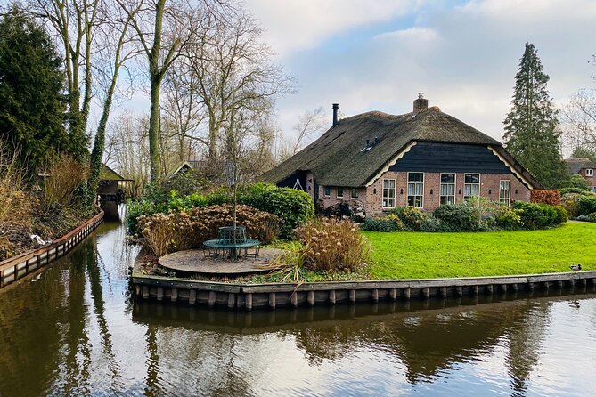 Giethoorn, Afsluitdijk, Zaanse Schans Day Tour Incl Hotel Pick Up - The Clog Maker Workshop at Kooijman Souvenirs and Clogs