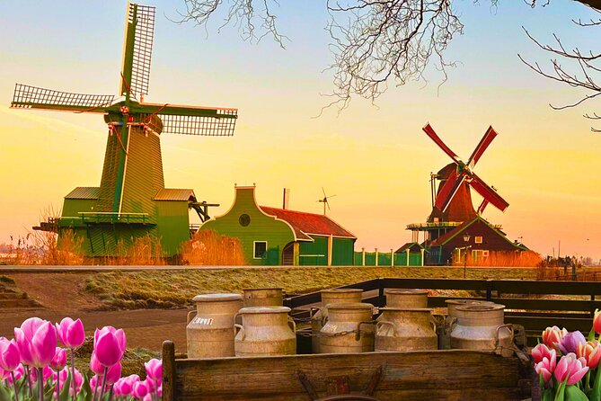 Giethoorn and Zaanse Schans Tour With Local Guide - Key things that make this tour work