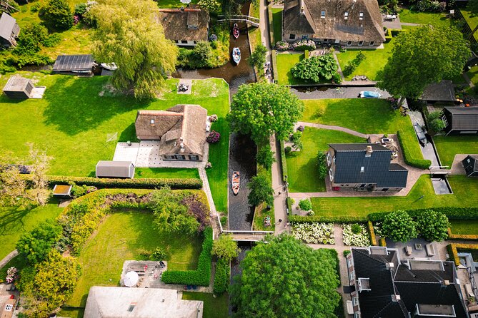 Giethoorn Day Trip from Amsterdam with Boat Trip - The coach ride to Giethoorn: what to expect when narration is light