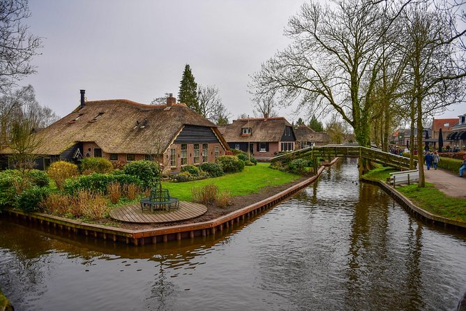 Giethoorn Guided DayTrip from Amsterdam - Price and value: what $79.15 buys you on this Giethoorn day trip