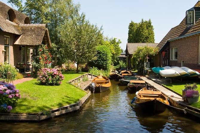 Giethoorn Private Tour & Boat Trip - Who this is best for, and who should reconsider