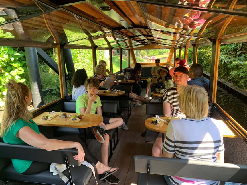 Giethoorn: Sightseeing Boat Tour - Starting at Grand Café Henri Willig: where the tour really begins