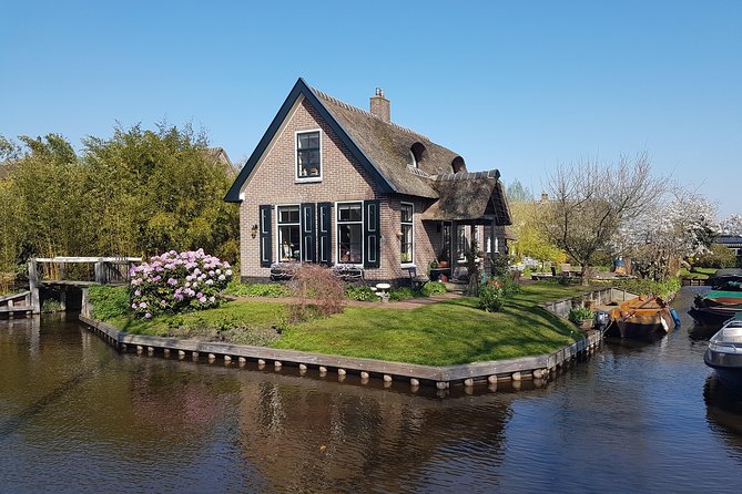 Giethoorn Small-Group Tour from Amsterdam (Max. 8 People) - Small group size (up to 9): what it changes for you