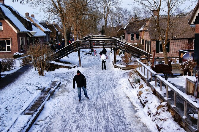 Giethoorn Small-Group Tour from Amsterdam (Max. 8 People) - Timing matters: why going early wins