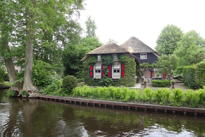 Giethoorn, Zaandam & Zaanse Schans Day Tour w/ Small Boat Ride - Clogs, cheese, and diamonds: what you’re actually paying for