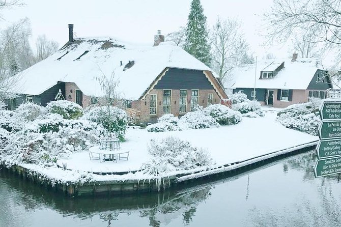 Giethoorn, Zaandam & Zaanse Schans Day Tour w/ Small Boat Ride - Giethoorn by small electric boat, and the best part of steering
