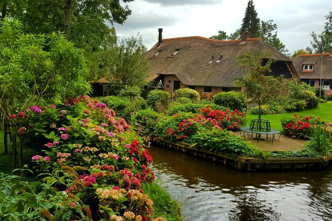 Giethoorn, Zaanse Schans Windmills Guided Day Trip from Amsterdam - Who should book this trip (and who might not love it)