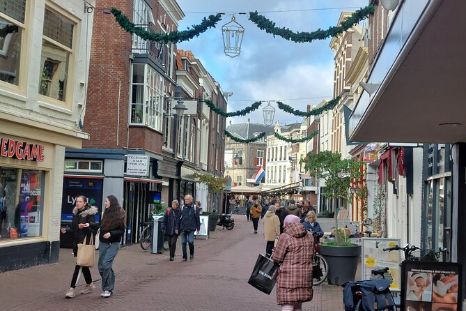 Gouda Cheese and Delft Blue: Full-Day Private Tour - The big cheese stop: stepping into De Goudse Waag