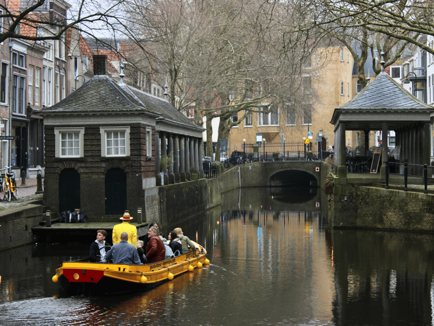 Gouda: Open Boat City Canal Cruise - Why an open boat gives you better canal reading