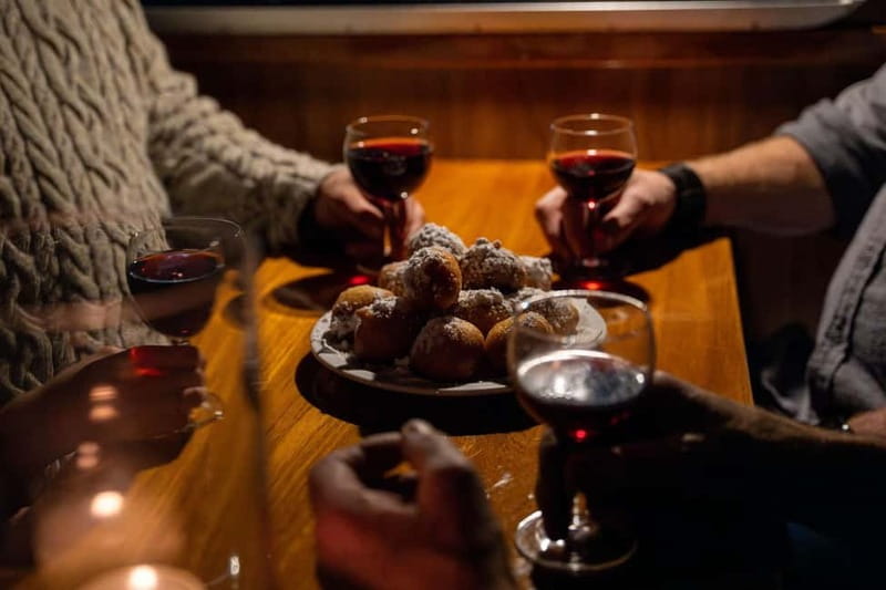 Groningen: Candlelight tour - Language support that actually helps: Dutch, English, German