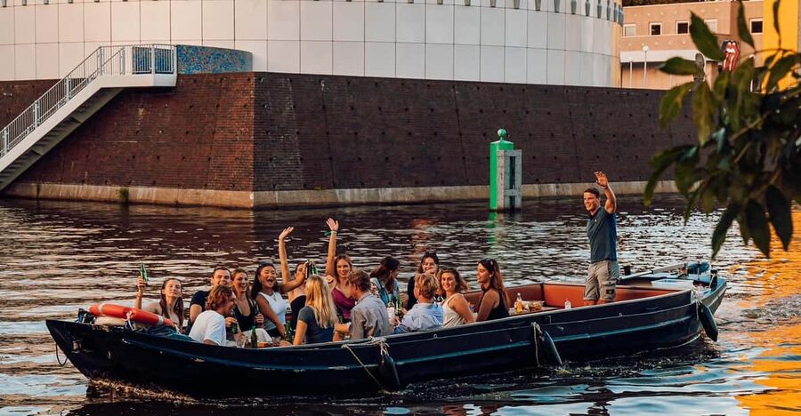 Groningen: City canal cruise (with unlimited drinks) - Key things to know before you go