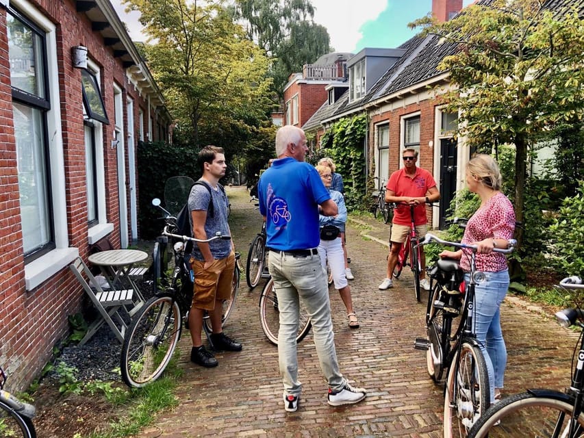 Groningen: City Highlights Bike Tour - Oosterparkwijk: where the student city starts feeling personal