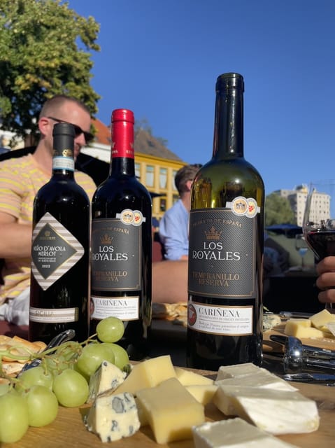 Groningen: Evening Cheese and Wine cruise - Small-Group Comfort, Max 15 People