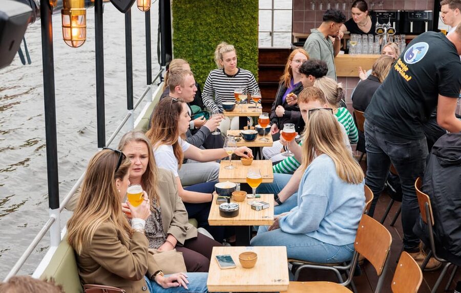 Groningen: Terrace Boat Experience with a Cozy Bar - A 1 to 1.5 hour route designed for relaxing, not history