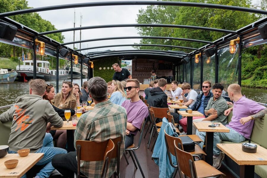 Groningen: Terrace Boat Experience with a Cozy Bar - The roof trick: open sky views or quick rain protection