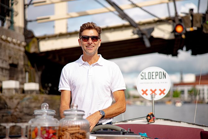 Guided Amsterdam Canal Cruise – Snacks & Drinks on board(1 Hour) - Who Should Book This Cruise, and Who Might Skip It