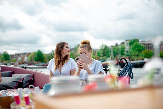 Guided Amsterdam Canal Cruise – Snacks & Drinks on board(1 Hour) - Should You Book This Amsterdam Canal Cruise?