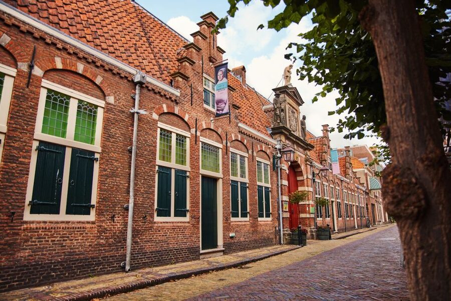 Haarlem: Frans Hals Museum Entrance Ticket with Audio Guide - A beautiful museum building you will actually want to linger in