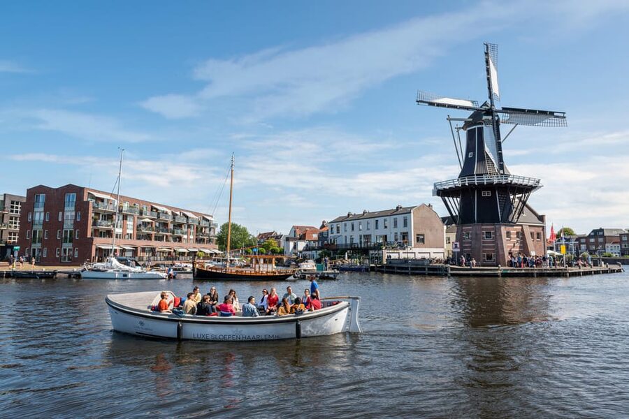 Haarlem: Guided Highlights Canal Cruise on Open Boat - Price And Value: What $20 Buys You In Haarlem