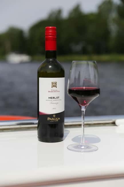 Haarlem: Local Cheese and Wine Cruise - Timing and availability: July and August only