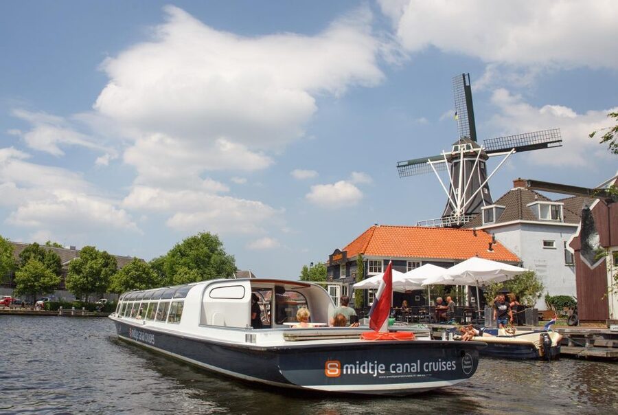 Haarlem: Sightseeing Canal Cruise through the City Center - Frans Hals Museum: closing the loop on Haarlem’s identity