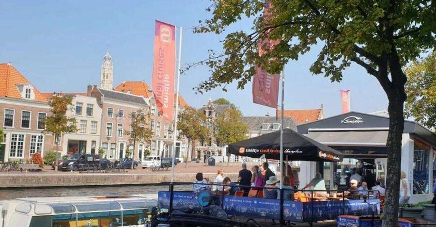 Haarlem: Sightseeing Canal Cruise through the City Center - The water-level magic of the Spaarne canal route