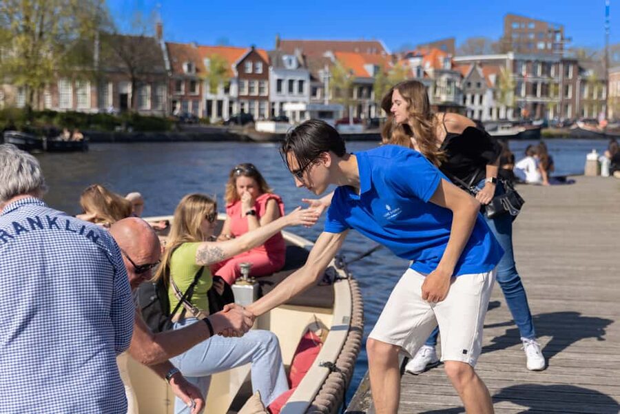 Haarlem: Unlimited Drinks City Cruise - Price and Value for a $37 Haarlem Canal Cruise