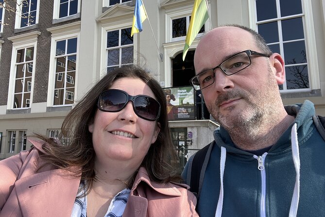Hague: The Heart of Old Town Exploration Game and Tour - This app is the star: offline mode, language, and on-the-street reality