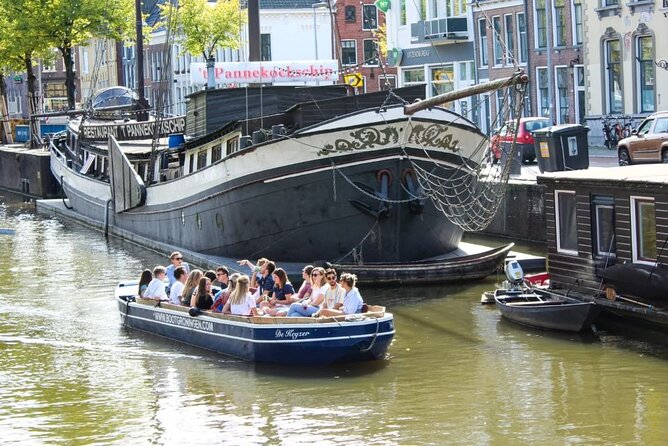 Historical Canal Tour - The English Captain Factor: Why the Stories Matter More Than the Route
