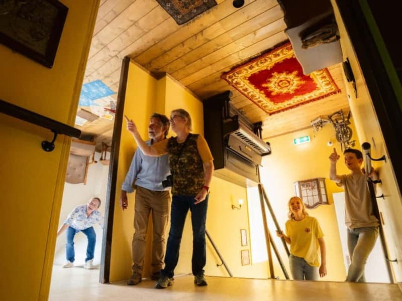 Horst: Mind Mystery Optical Illusion Experience Entry Ticket - Mind Mystery Shop: souvenirs that actually fit the theme
