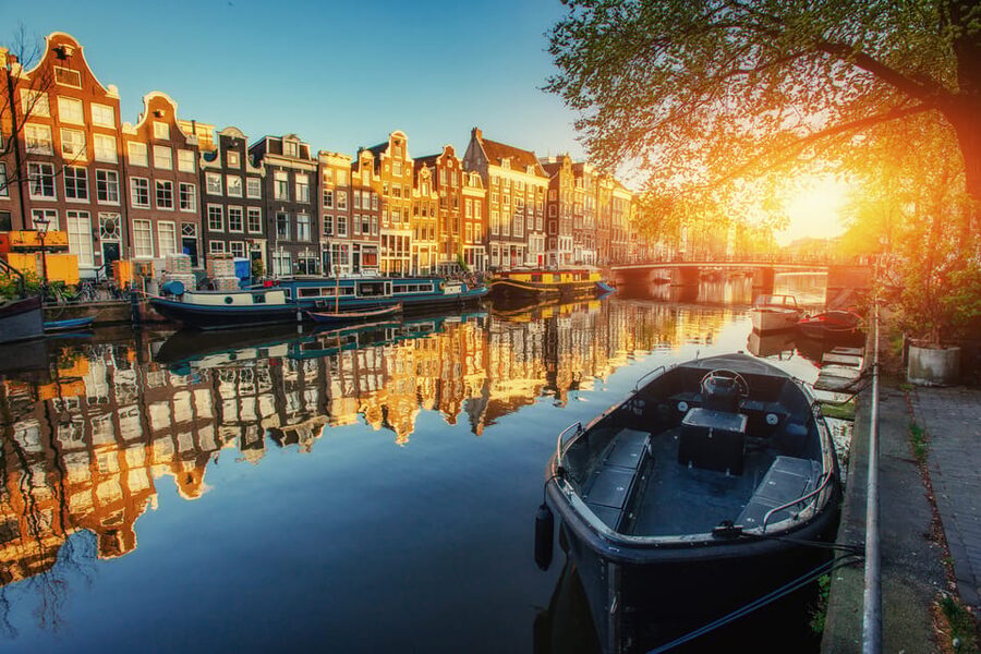 Jordaan, Anne Frank and Leidseplein tour in English - Prinsengracht and Anne Frank’s House: History You Can Point To