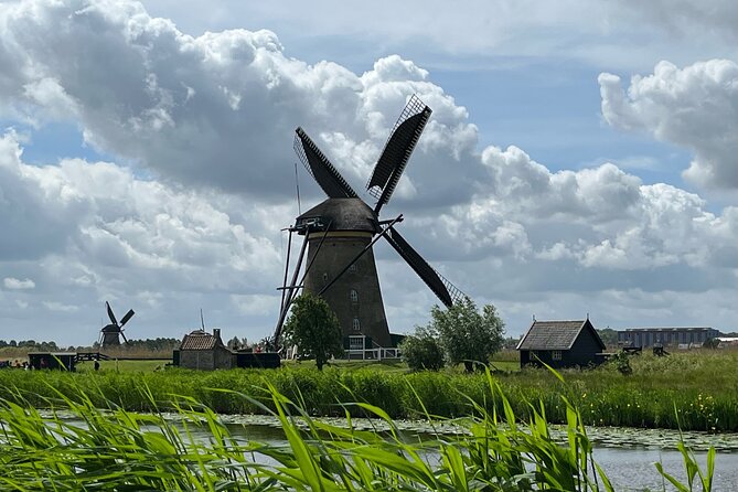Kinderdijk Windmills, Delft City & Delft Blue Factory Visit - Should you book this Kinderdijk and Delft day trip?